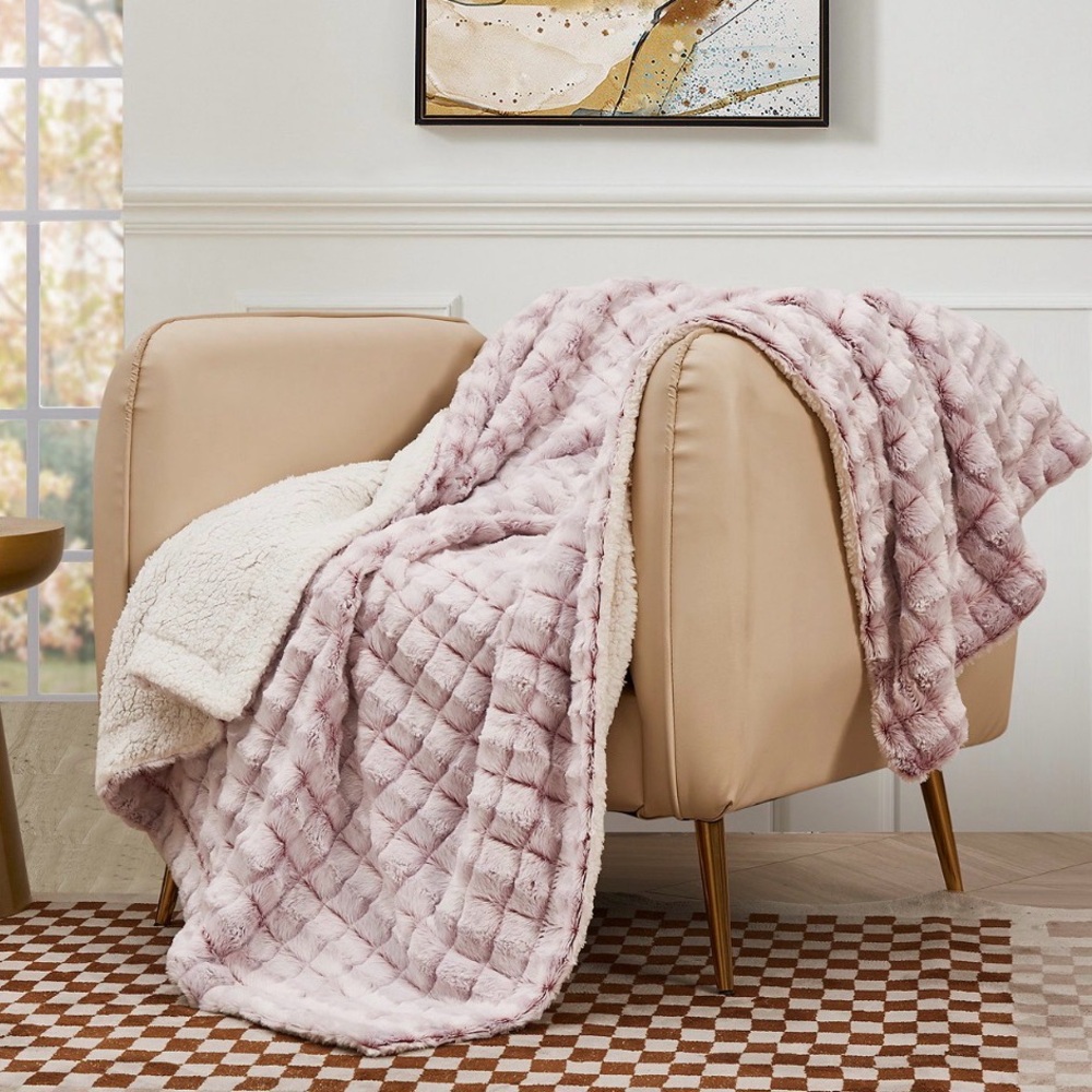 Reversible Micromink to Faux-Sherpa Tie-Dye Throw, 50" x 60", Pale Pink